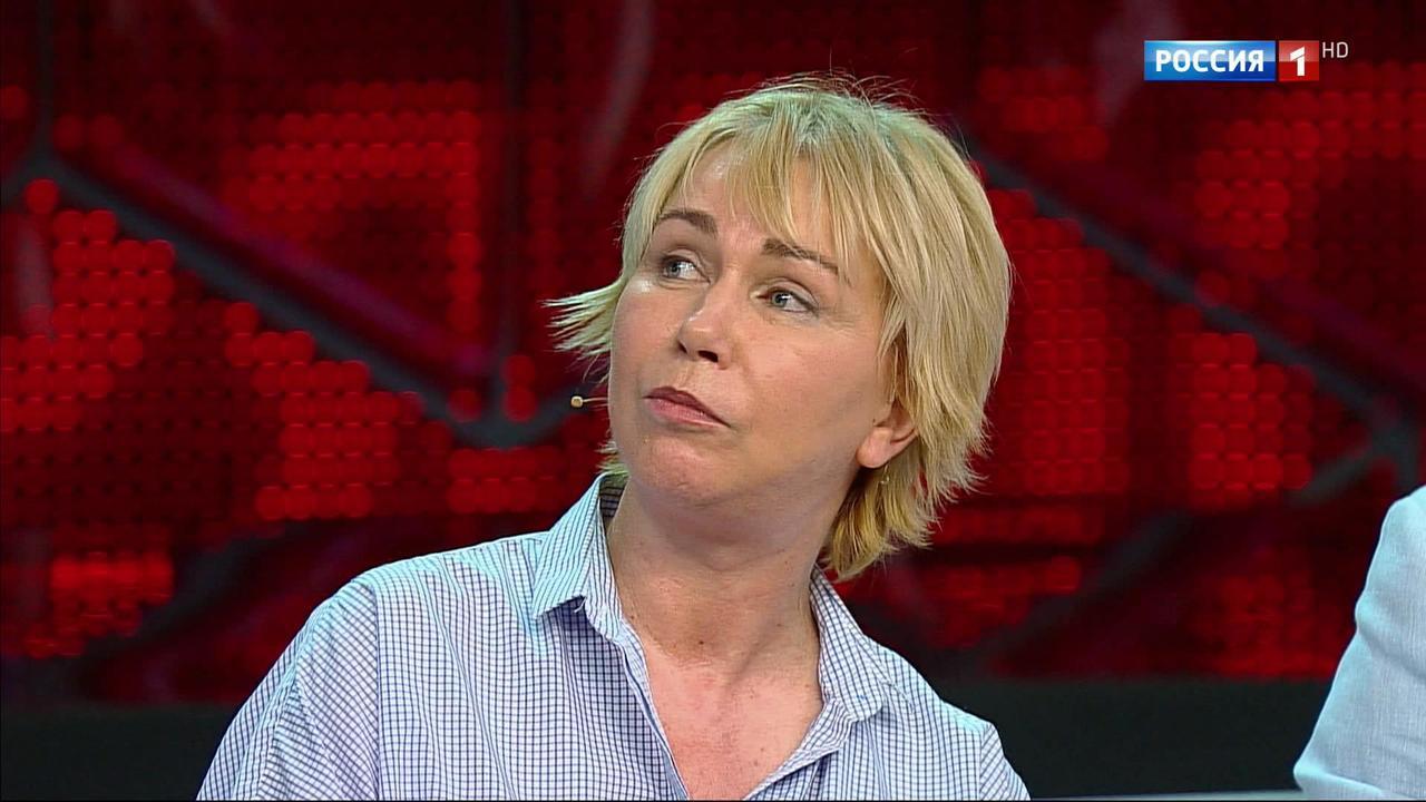 Исповедь телезвезды: "Мои мужья стали монахами, а я буду мамой в 50!"