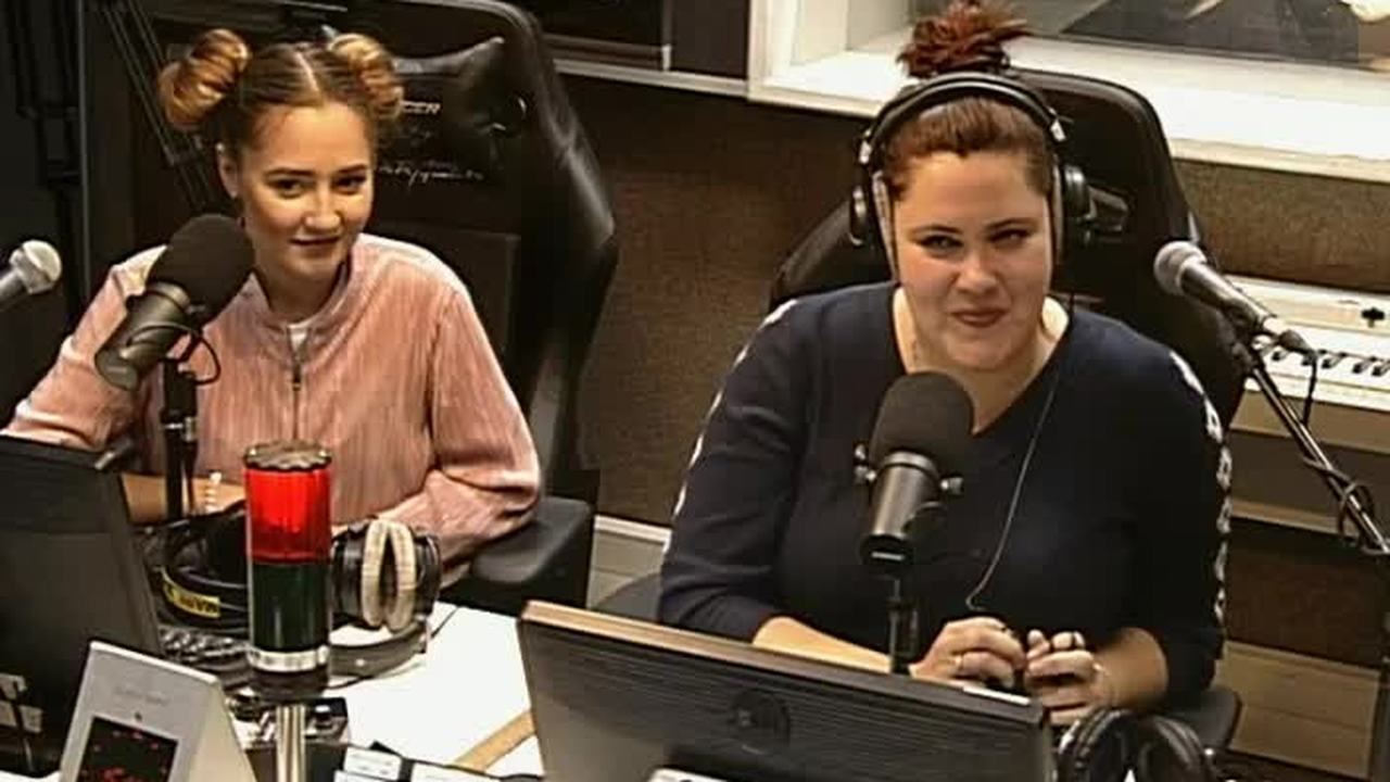 Встреча в студии. Арт-группа "Мейделех"