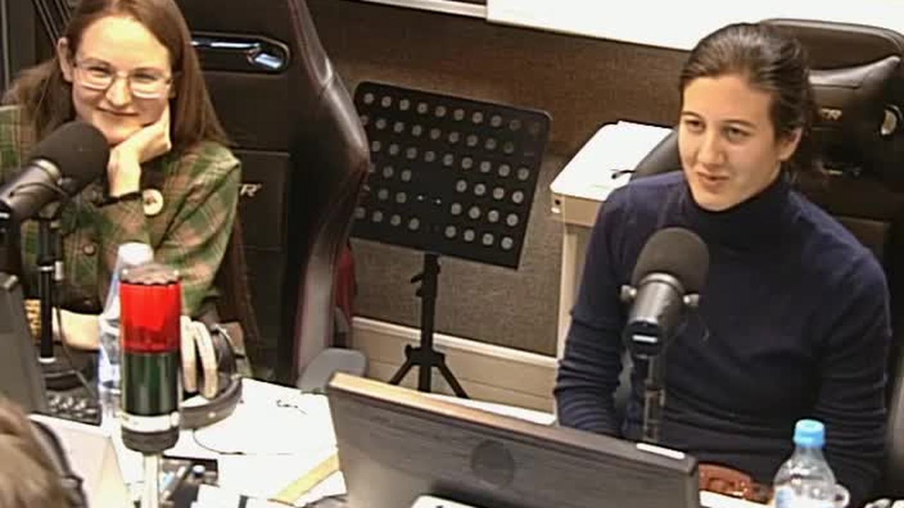 Книжная полка. Новинки издательства "Лабиринт Пресс": «Школа помощников Деда Мороза»; «Елка. Старинная забава»; «Правдивая история Деда Мороза» 
