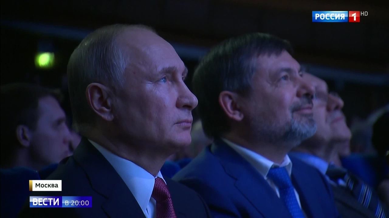 Children Overrun the Kremlin! Putin Invites Children’s Choirs to Share New Year’s Spirit