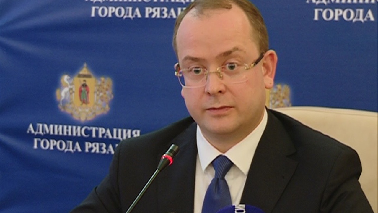 Исполняющий обязанности мэра провел первую пресс-конференцию