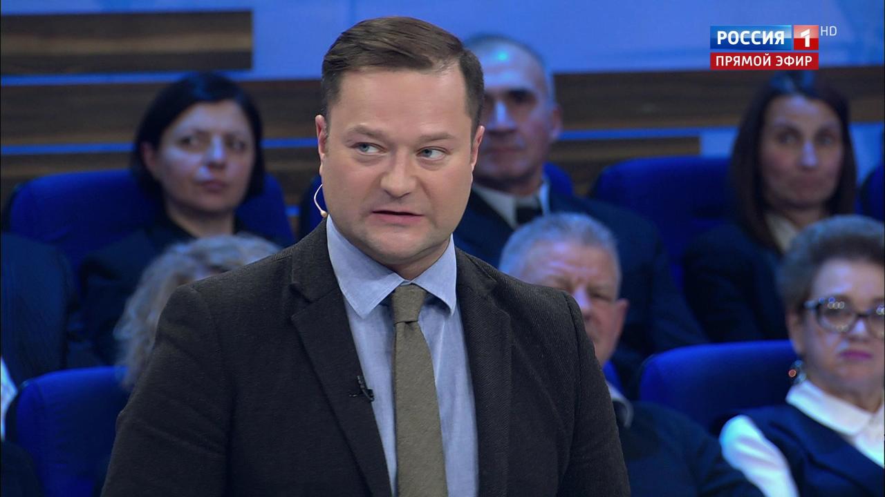 Эфир от 12.12.2018 (18:50). Порошенко объявил войну России