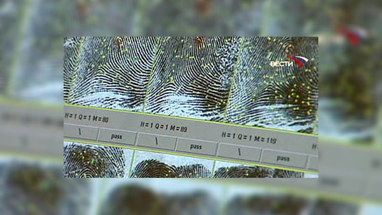 Россиянам предложили сдавать "пальчики"