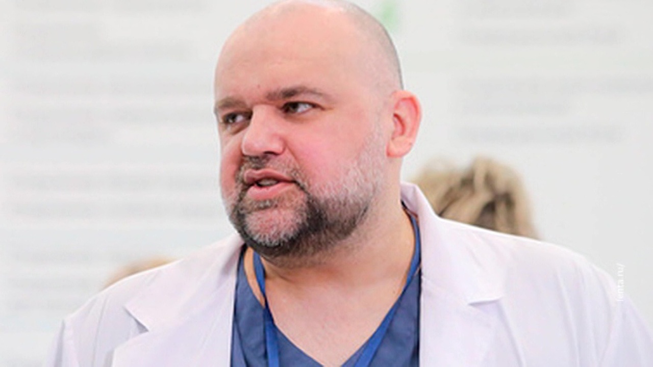 Денис Проценко: "Я верю, что в 2022 году мы приблизимся к победе над пандемией и сможем обняться с родными, друзьями, вернуться к живому личному общению"