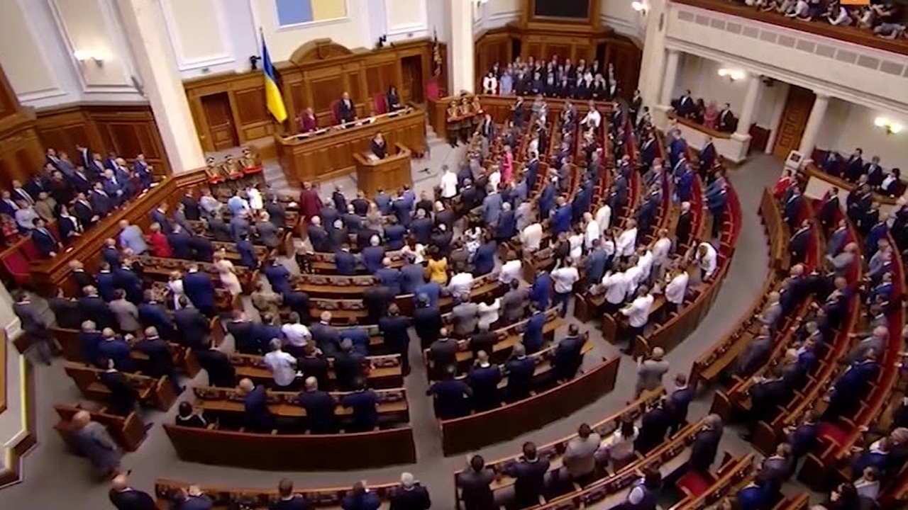 Годовщина инаугурации Зеленского, искусственный интеллект с украинской проши