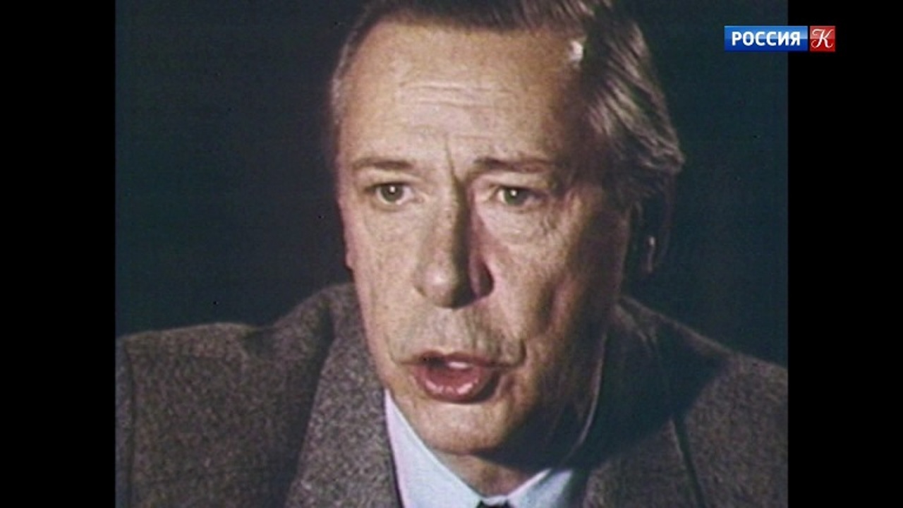 "Живые традиции. Монолог режиссера. Народный артист СССР Олег Ефремов". 1985