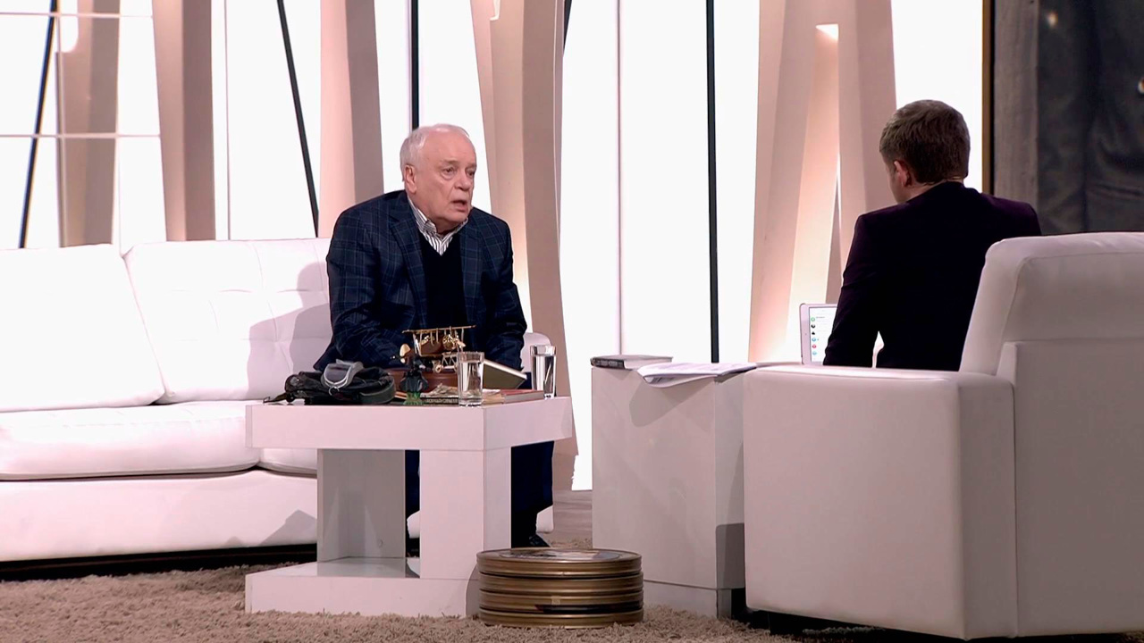 "Был полный разнос": Сайфулин рассказал об алкоголизме первой жены