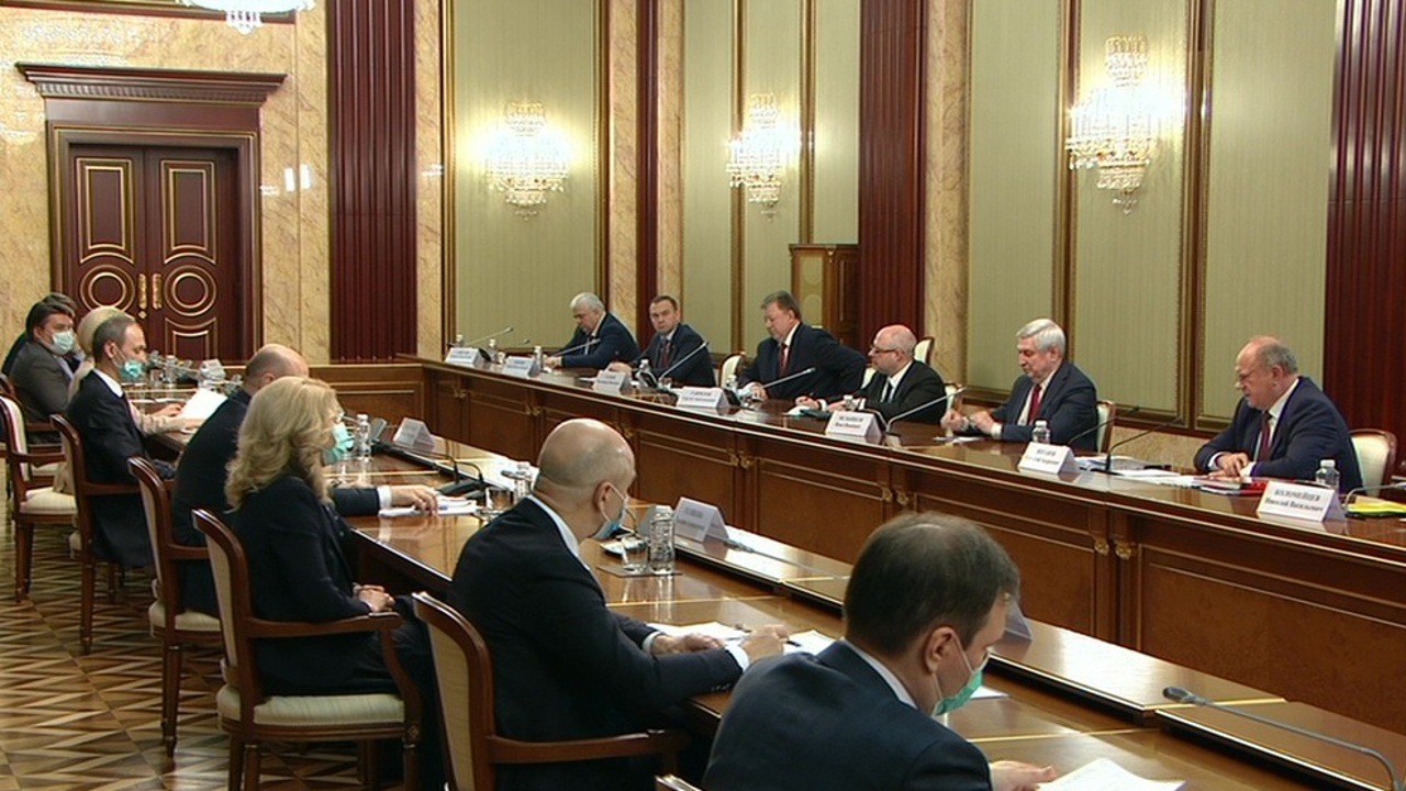Мишустин: борьба с COVID-19 сплотила правительство и все фракции Госдумы