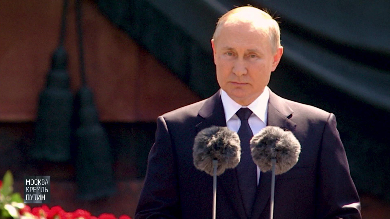 Ровно 20 лет "Прямой линии": о чем страна спрашивала раньше. Эфир от 27.06.2021