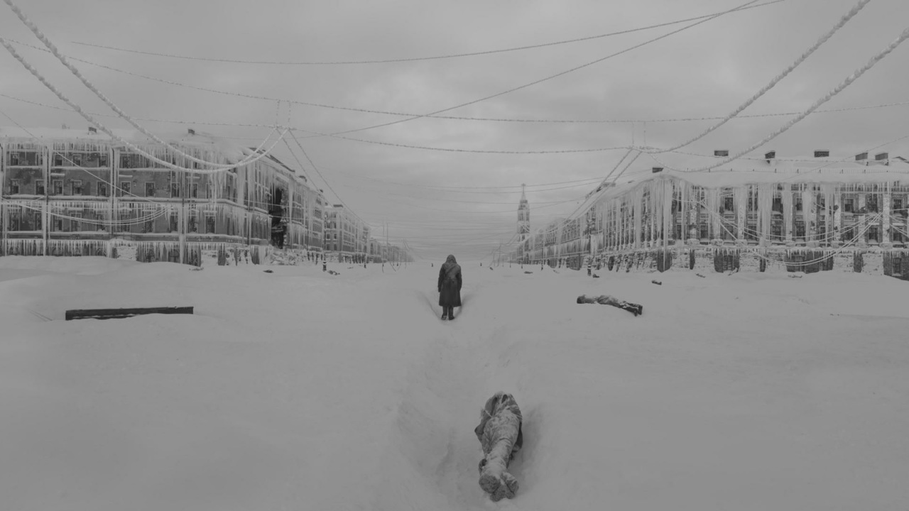 Эротический триллер с Прилучным, комедия с Табаковым и премьера "Блокадного дневника"