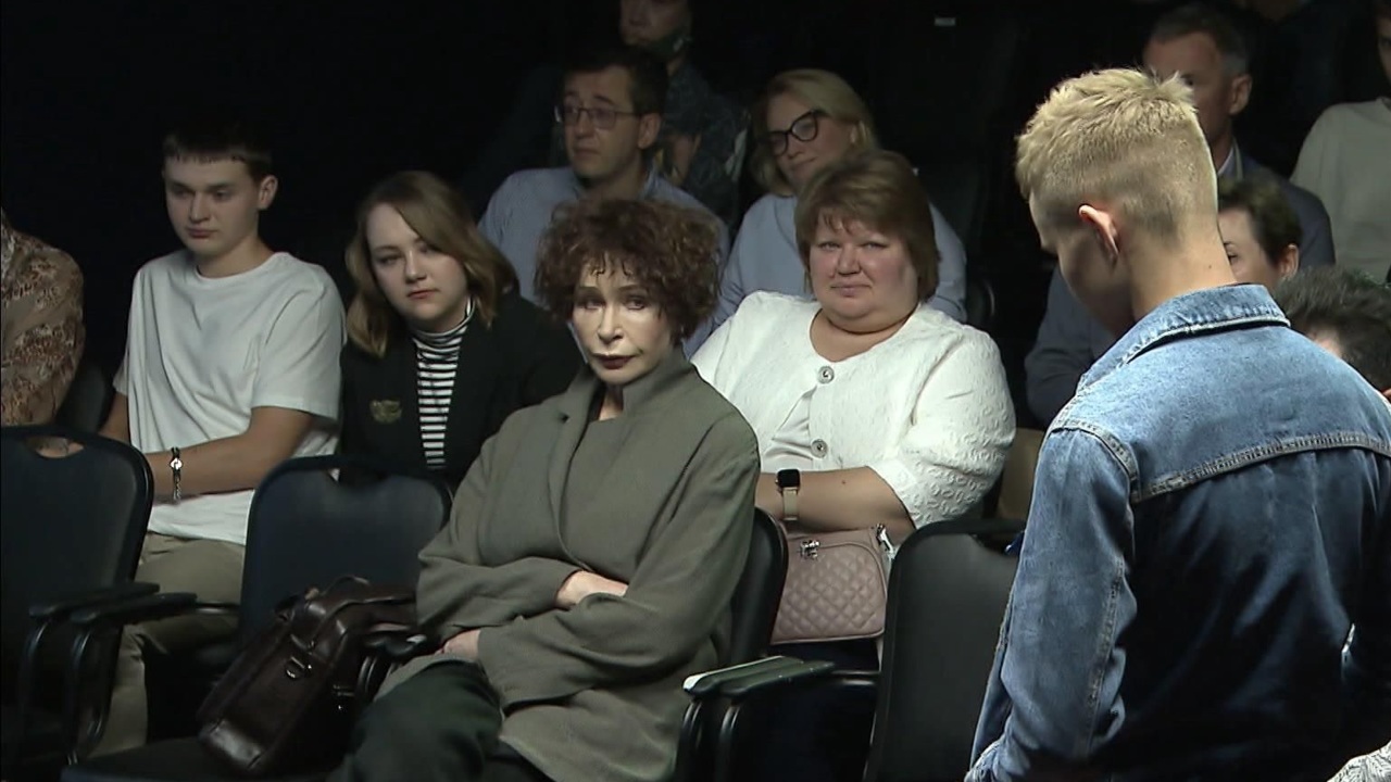 Спектакль "Бешеный хворост" – в театре "Школа современной пьесы"