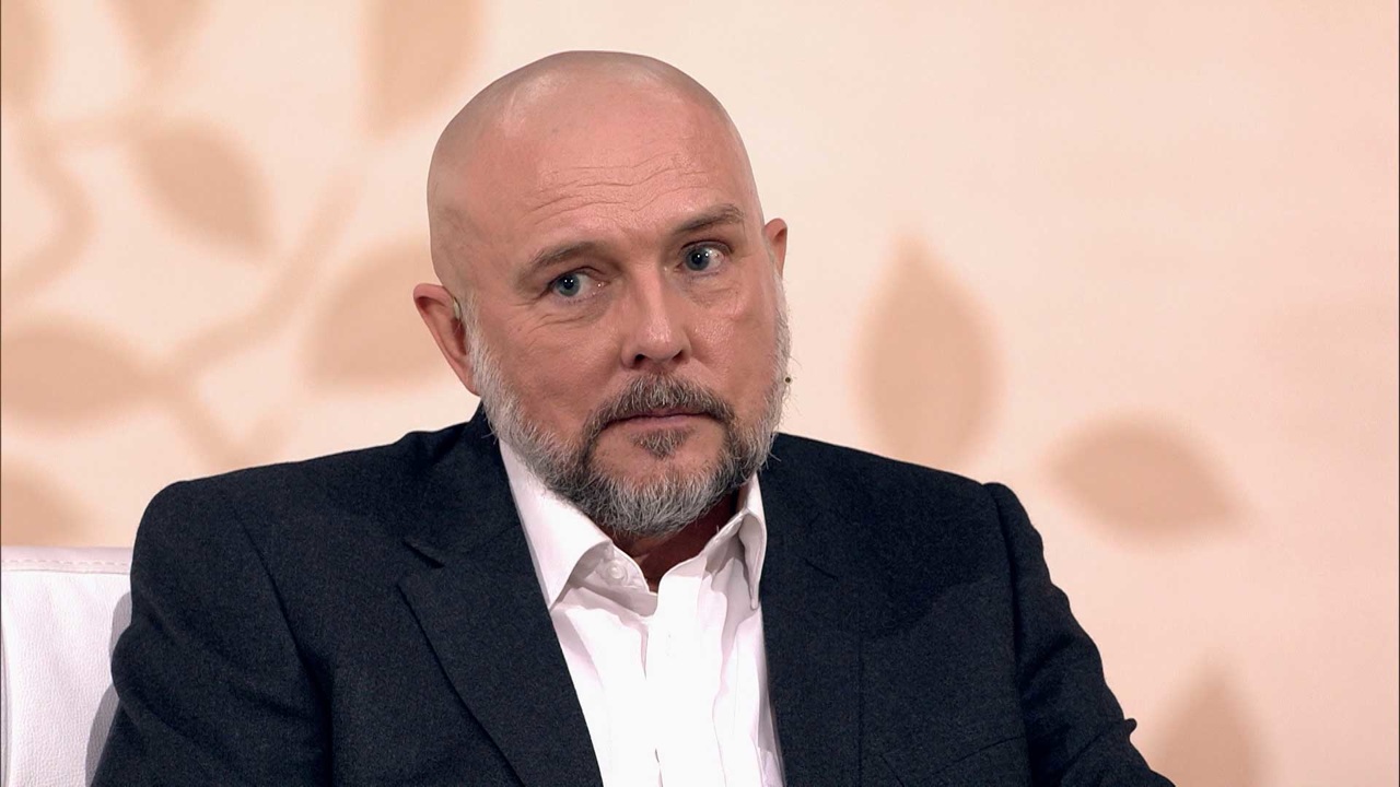 "Самогон стал лекарством": Алексей Нилов вспомнил, как начал регулярно пить
