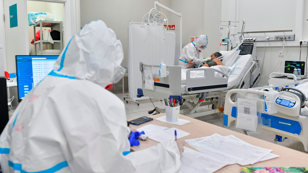 Врач о "дельта"-штамме: за 2-3 дня поражение легких достигает 70%