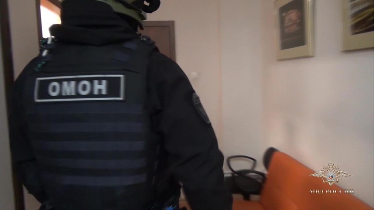 Полиция выявила схему незаконного въезда мигрантов в Москву