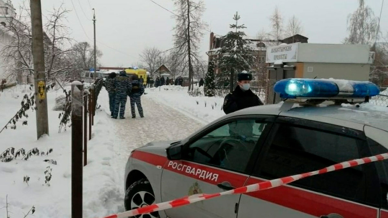 13 декабря: взрыв в монастыре и облава на неонацистов