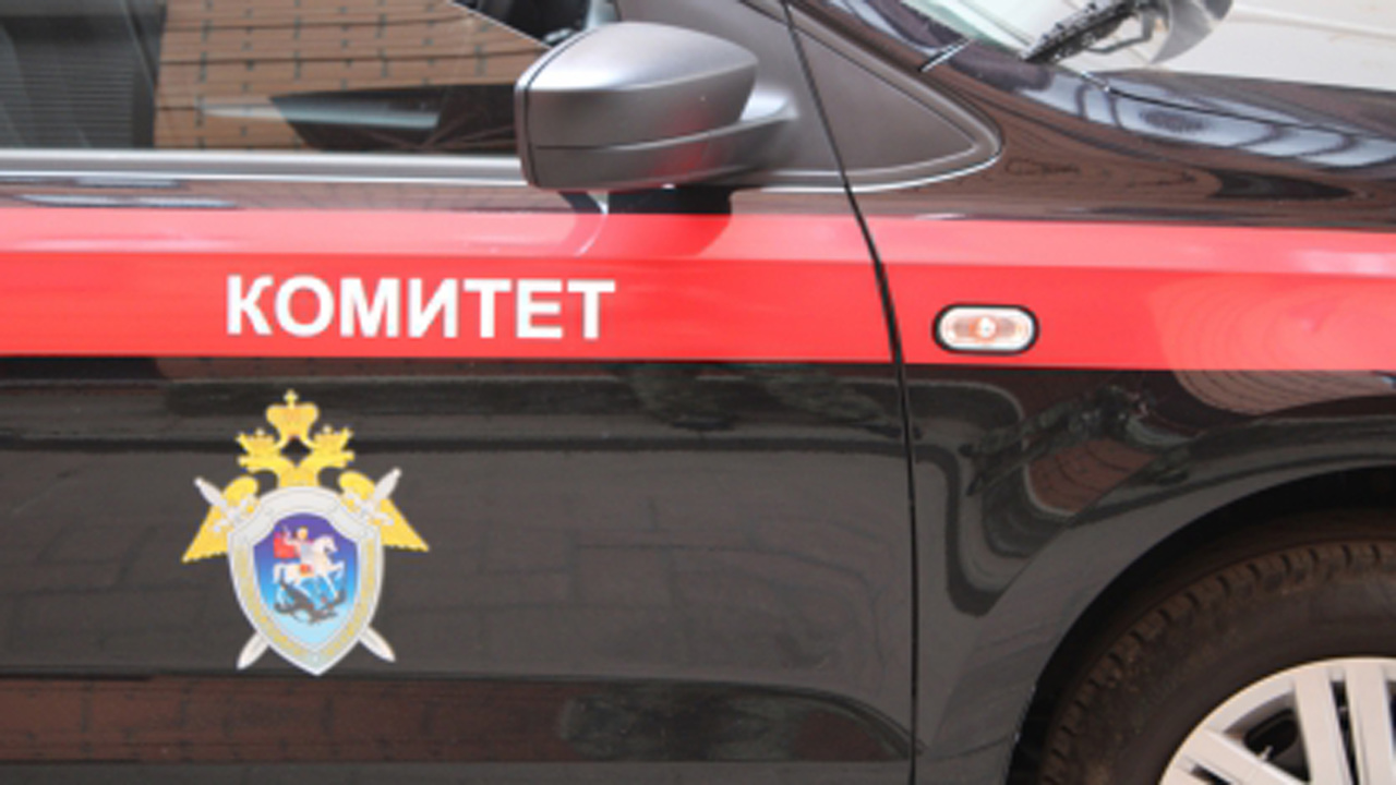В Бурятии в день рождения дочери мужчина изрезал ножом ее мать и брата