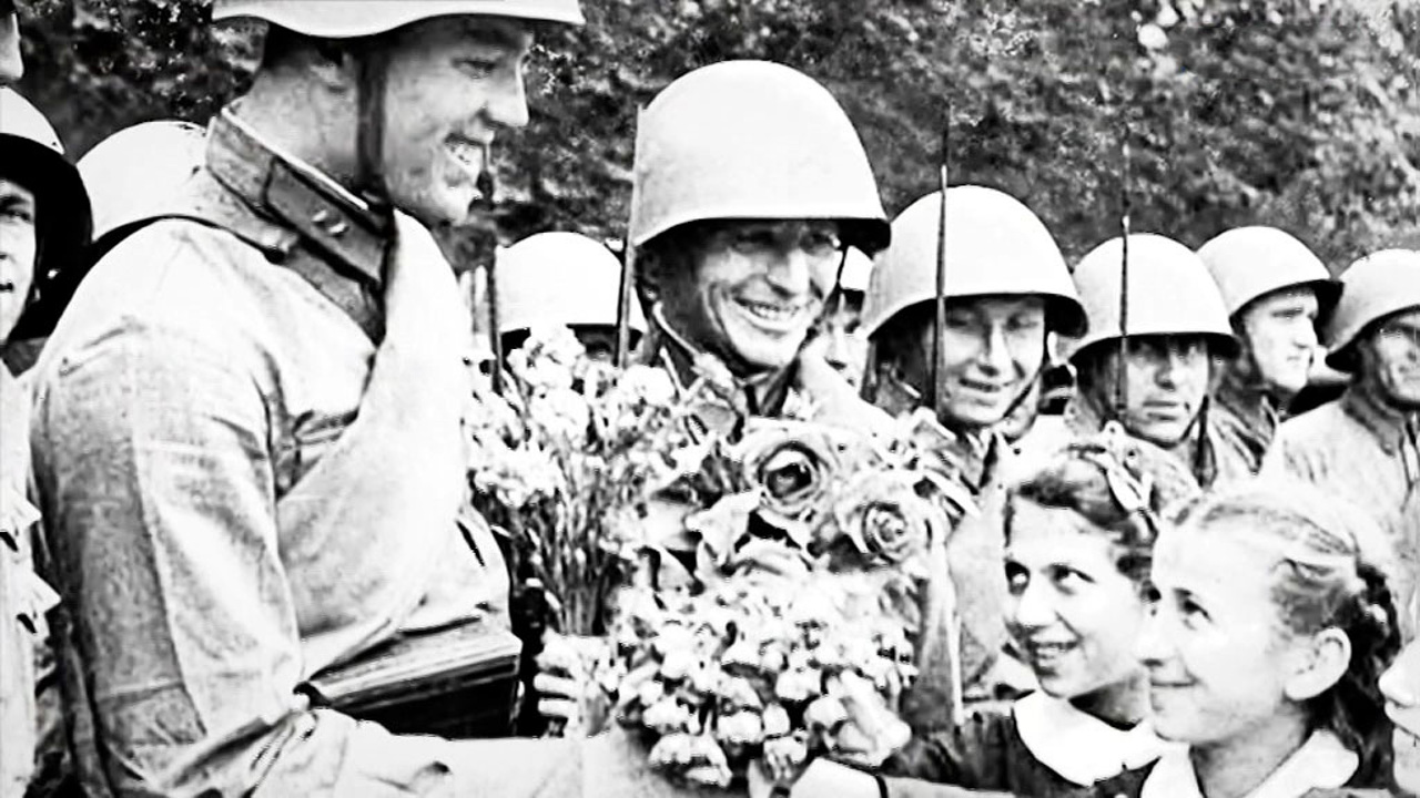 "Бессмертный полк": сенаторы поделились историями своих героев