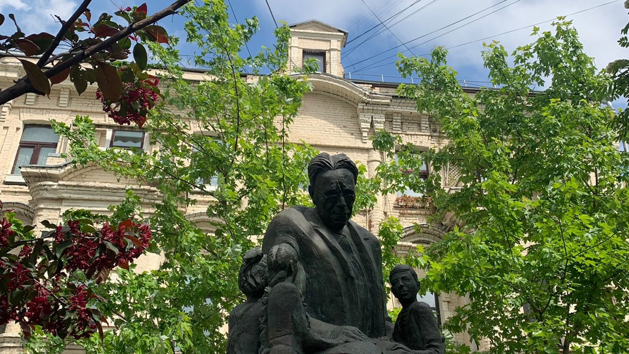В Москве открыли памятник Самуилу Маршаку