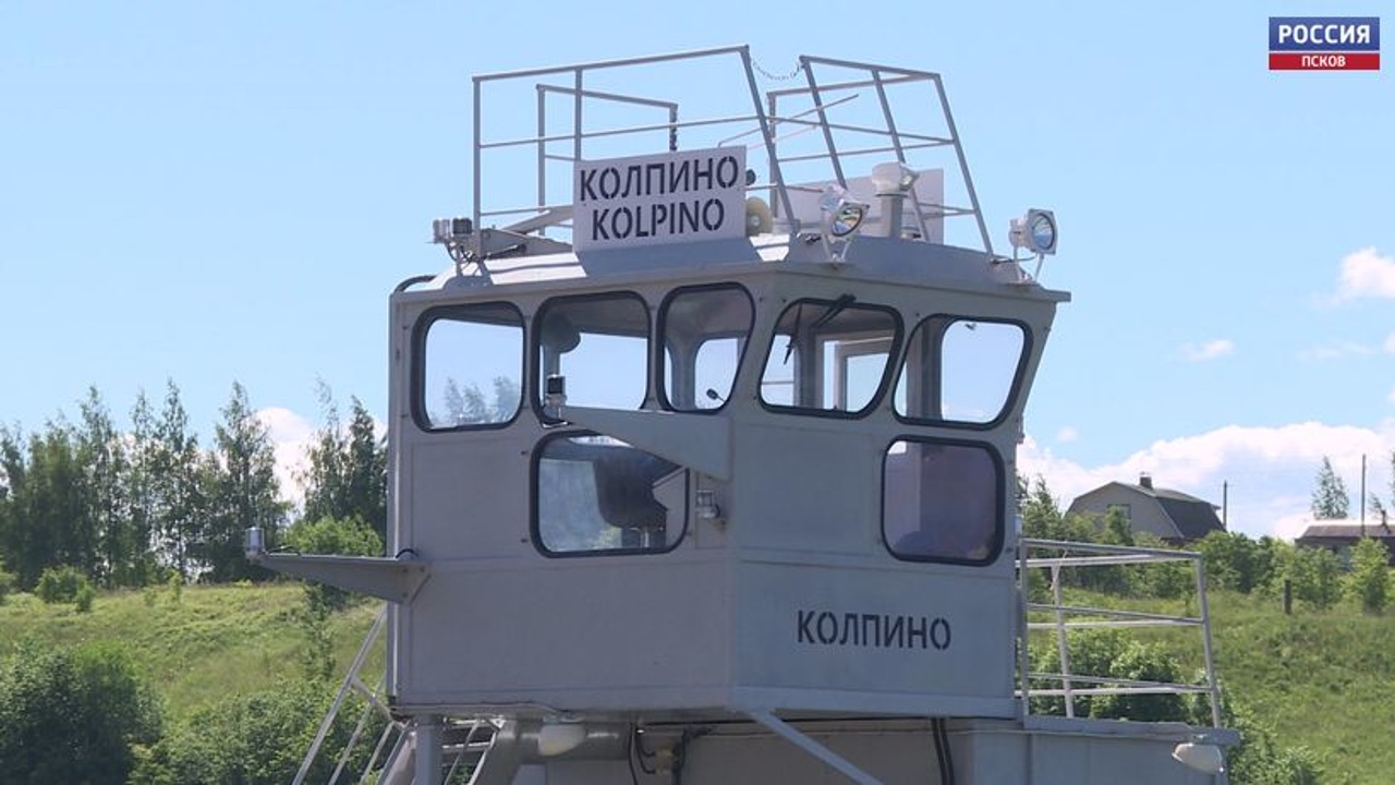Сборка парома, который будет ходить на острова Каменка и Колпино, на завершающей стадии