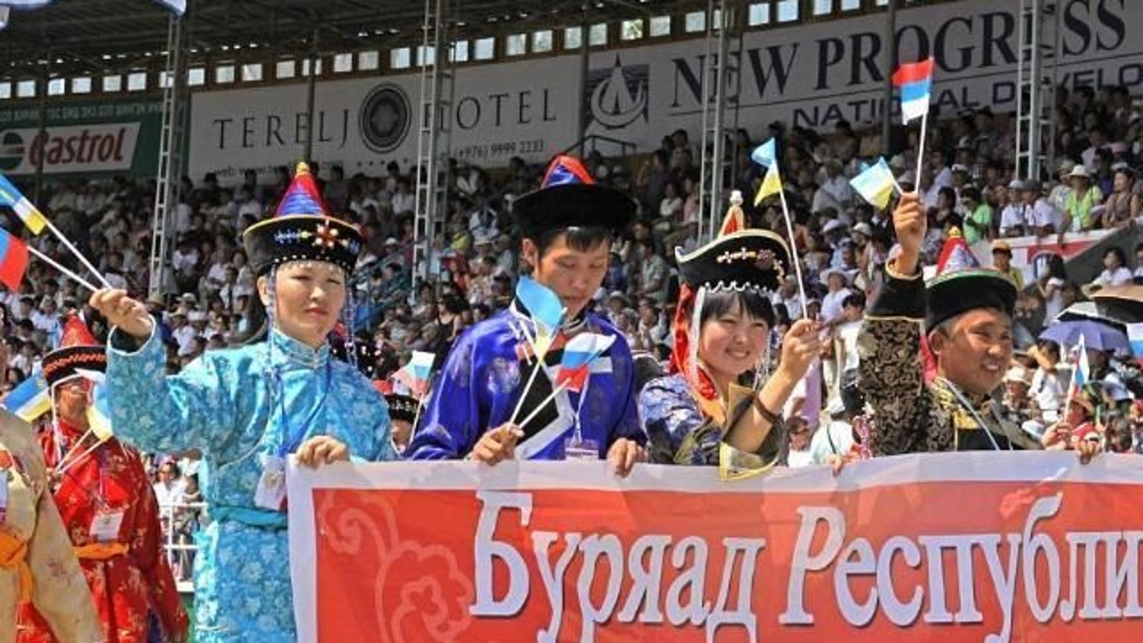 Бурятию представят на "Алтаргане" модельеры, народные мастера и фольклорный коллектив