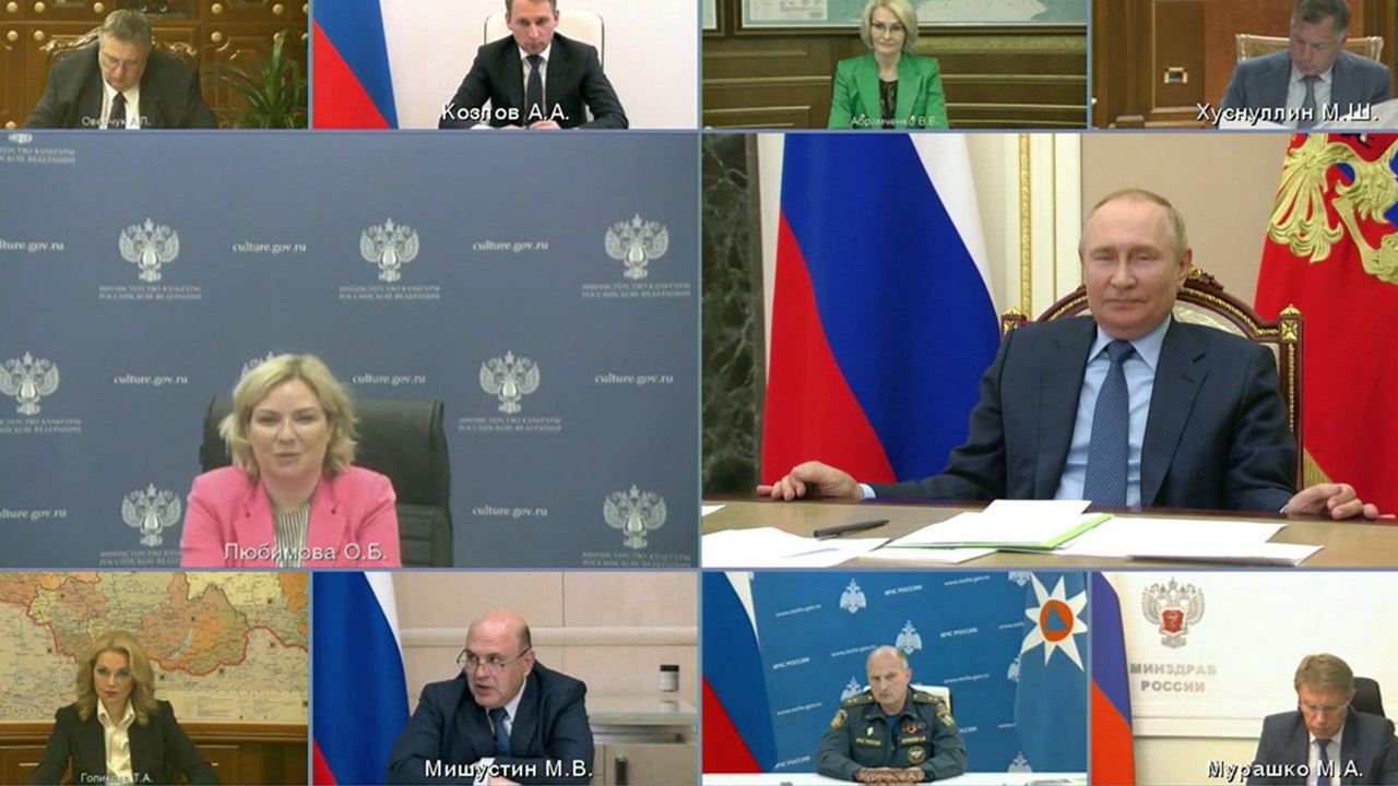 Владимир Путин поручил продумать новые меры поддержки циркового искусства