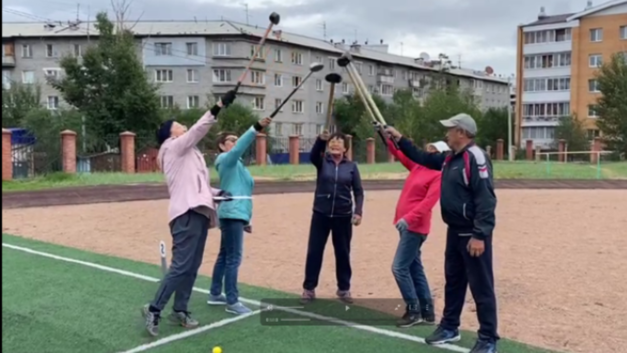 В Улан-Удэ горожане старшего поколения увлечены игрой в граунд – гольф