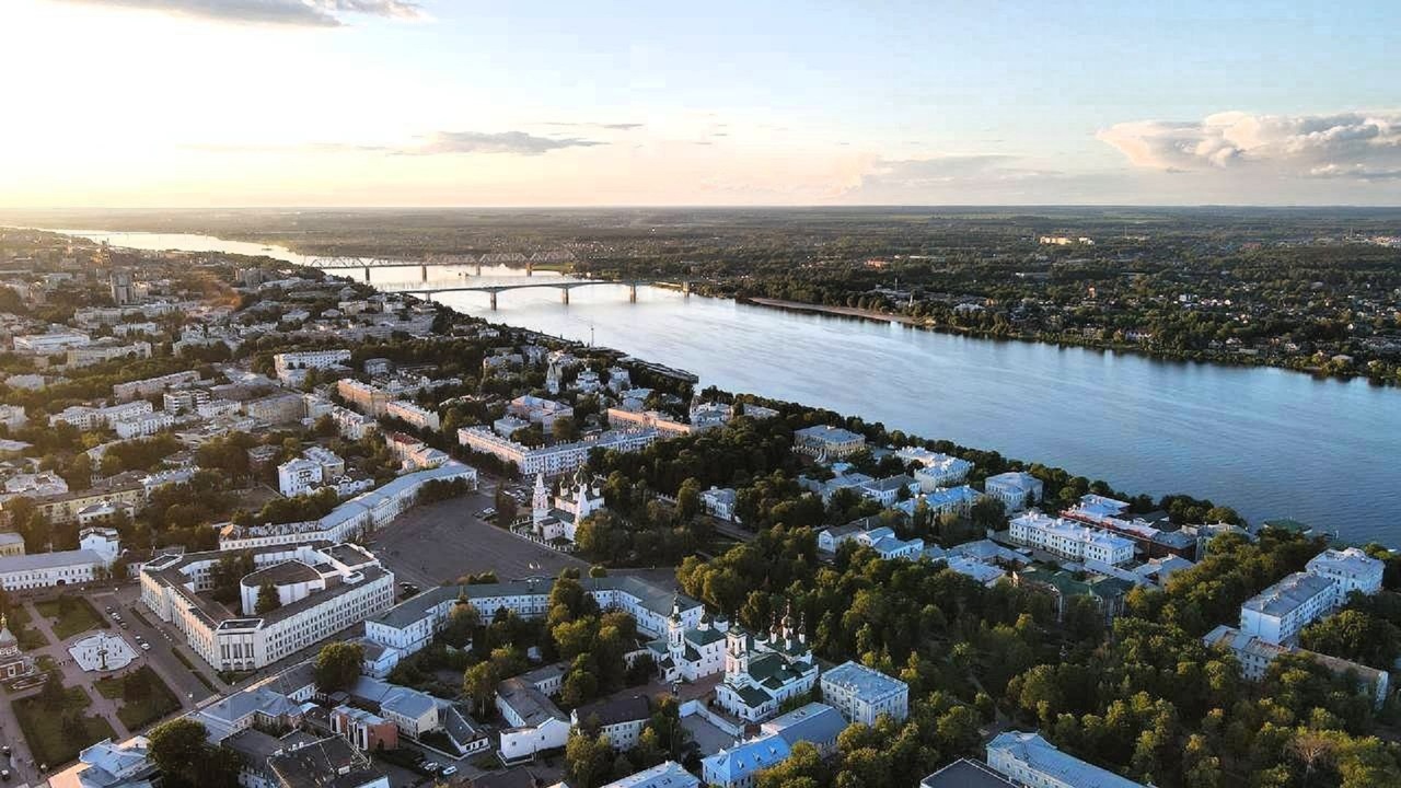Глава региона поздравил жителей Ярославля с Днем города