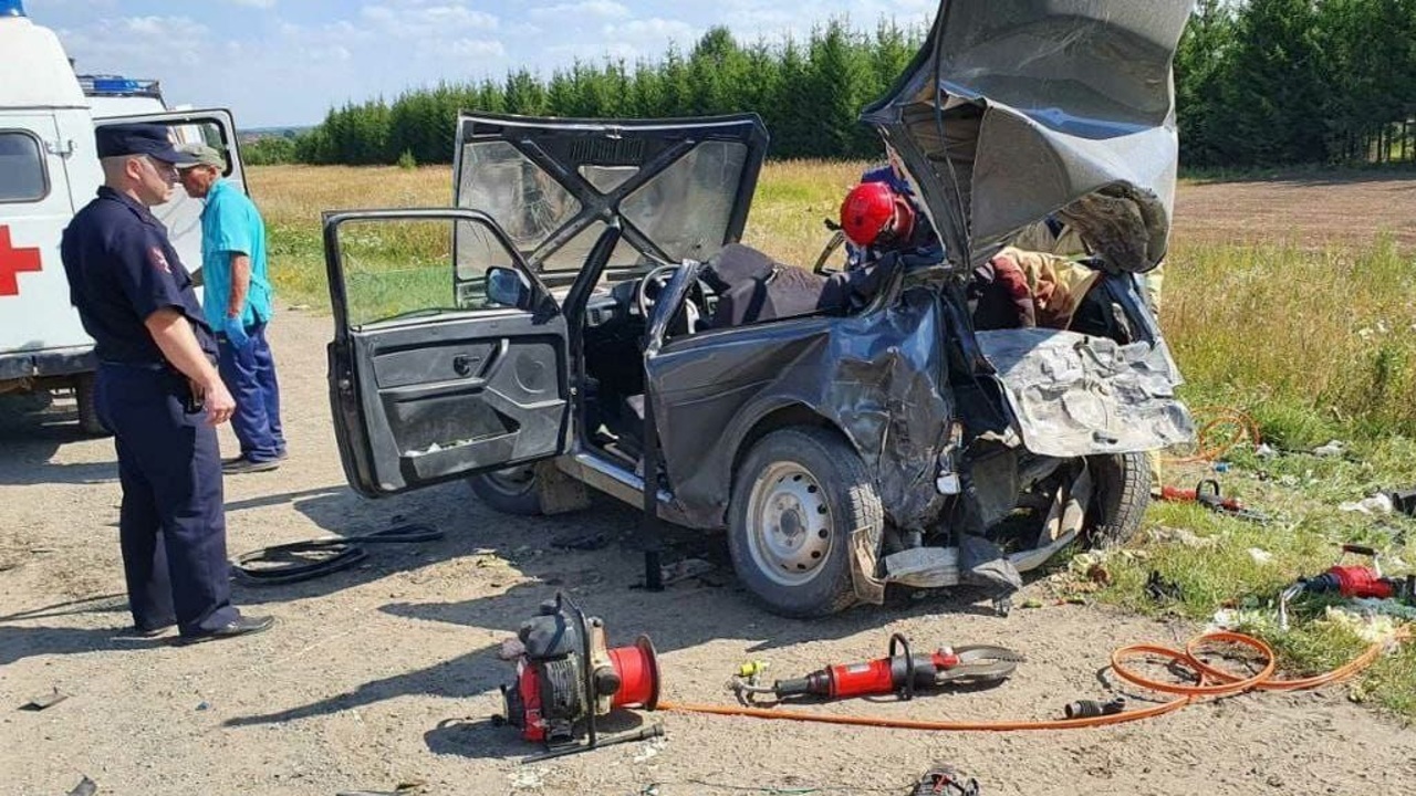 Два человека погибли и двое пострадали в ДТП на трассе в Удмуртии