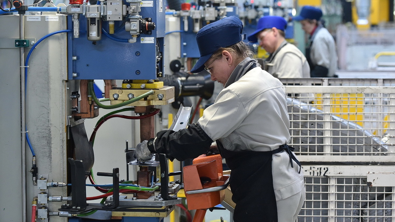Ижевский автозавод вернется к работе 29 августа