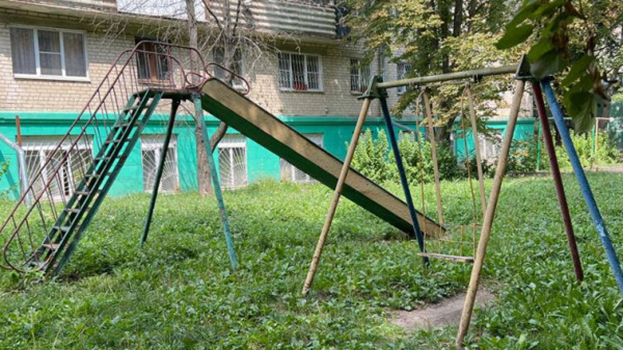 Прокуратура выявила нарушения на детских площадках Ставрополя