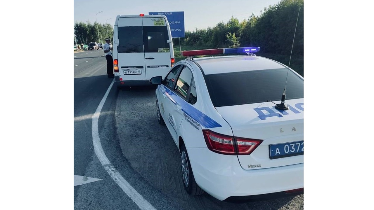 В Чувашии автоинспекторы задержали нелегальную "маршрутку" из Йошкар-Олы