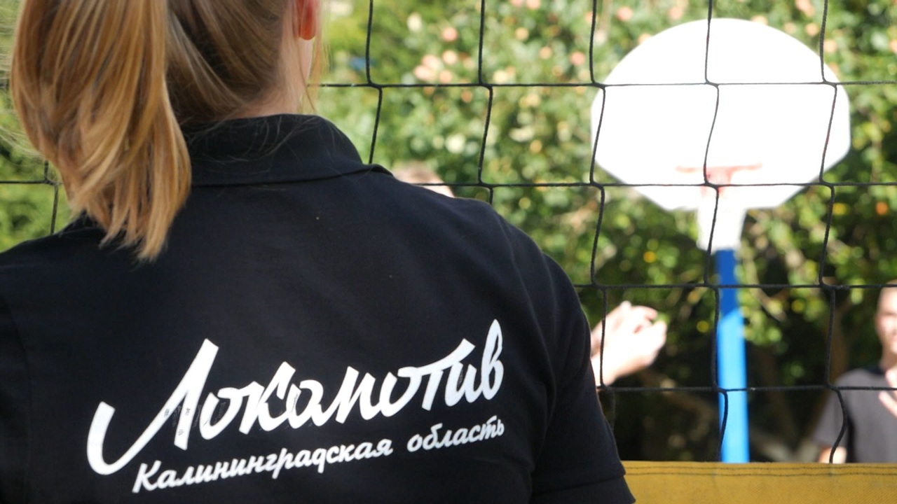 Волейболистки "Локомотив. Калининградская область" навестили подопечных в Центре помощи детям