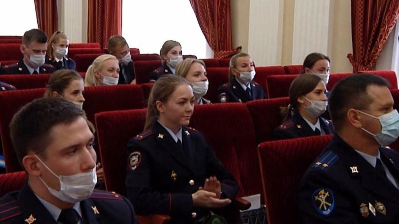 Ряды стражей порядка области пополнили выпускники университетов МВД России