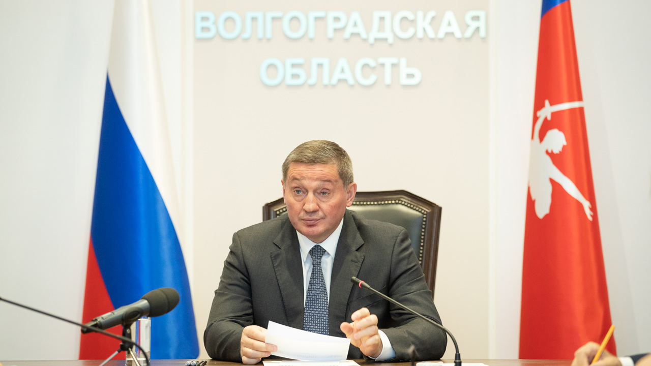 Волгоградский губернатор дал поручения по подготовке к празднованию 80-летия Сталинградской победы