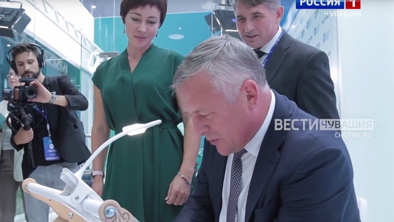 По виртуальной "Вышитой карте России" пустили "газовые нити"