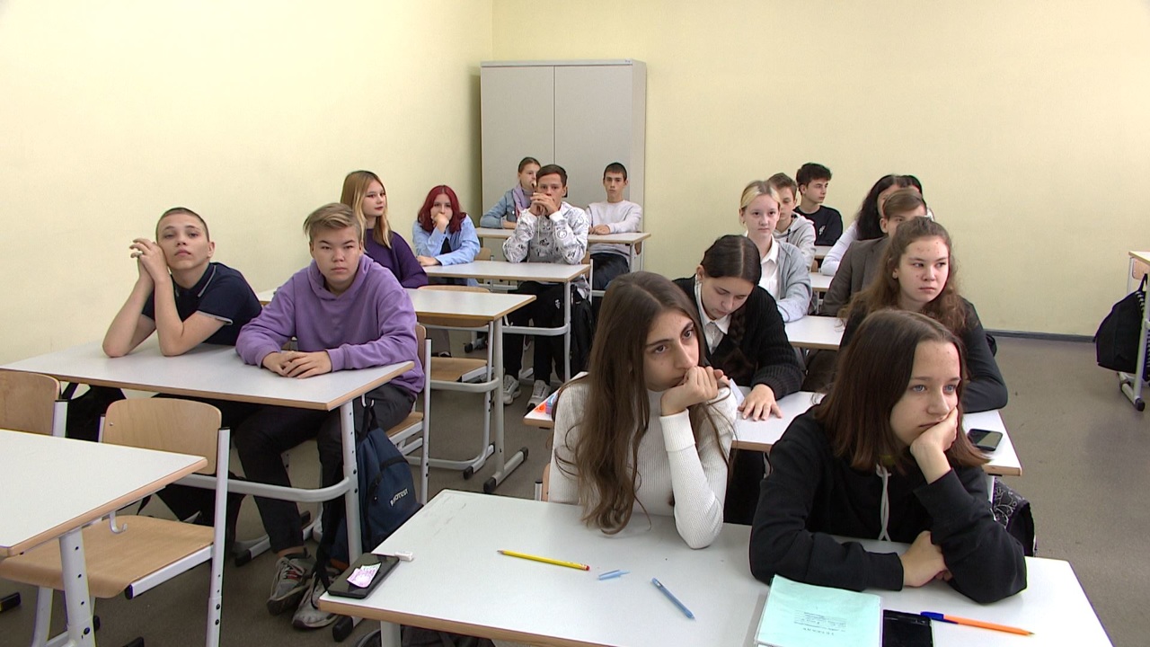 Патриотические уроки в школах Калининграда. О чём на них рассказывают