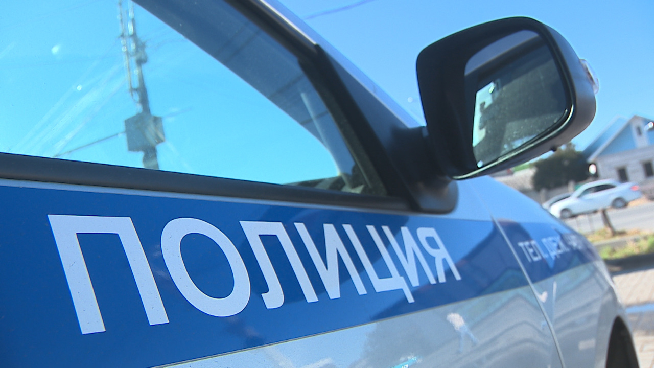 В Волгограде водитель врезался в троллейбус и сбил двух пенсионеров