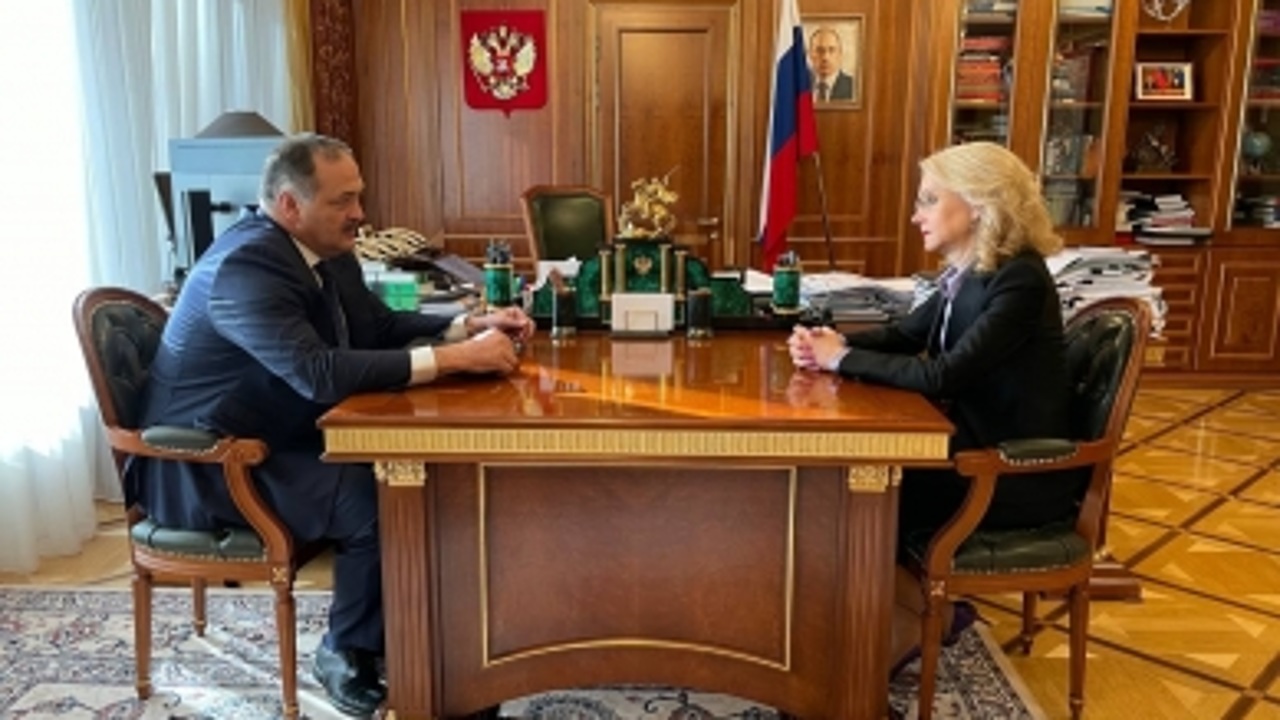 Сергей Меликов предложил назвать одну из станций московского метро в честь Расула Гамзатова