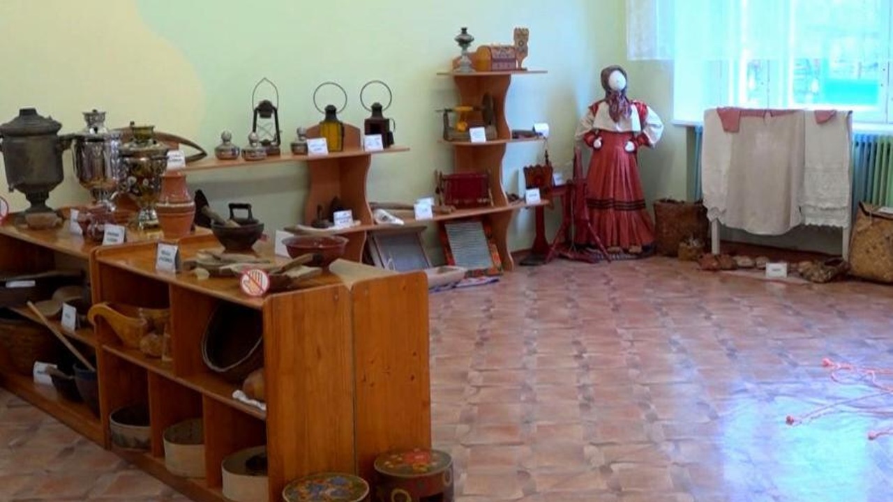Настоящий музей со старинными предметами быта работает в детском саду "Золотой ключик" поселка Вычегодский