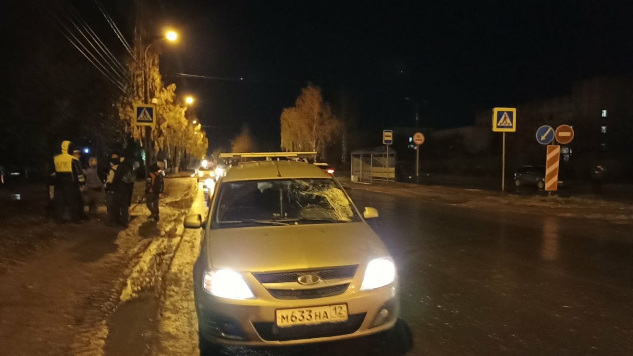 В Йошкар-Оле на пешеходном переходе была насмерть сбита девушка