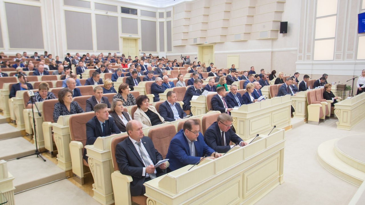 Поправки в Конституцию Удмуртии позволят главе республики учредить должность председателя правительства региона