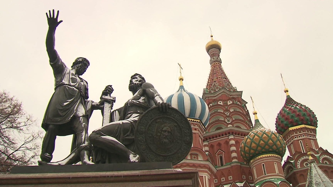 Завершена реставрация памятника Минину и Пожарскому