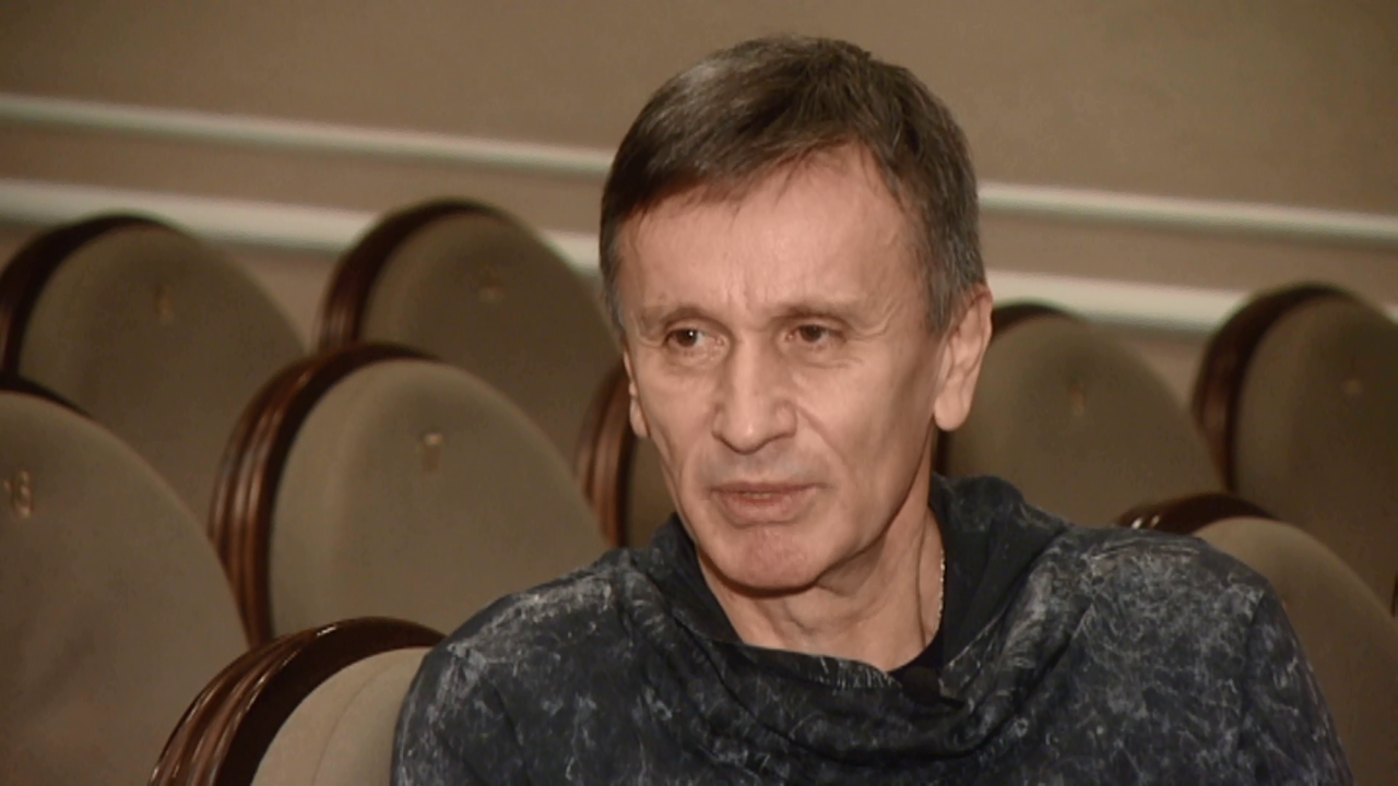 Режиссер-постановщик Александр Огарёв