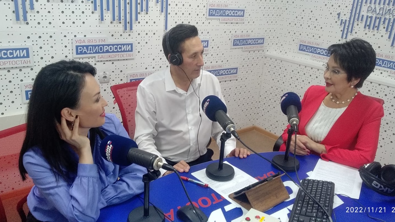"Зәңгәр экран", "йәнле йәшник" – телевизор