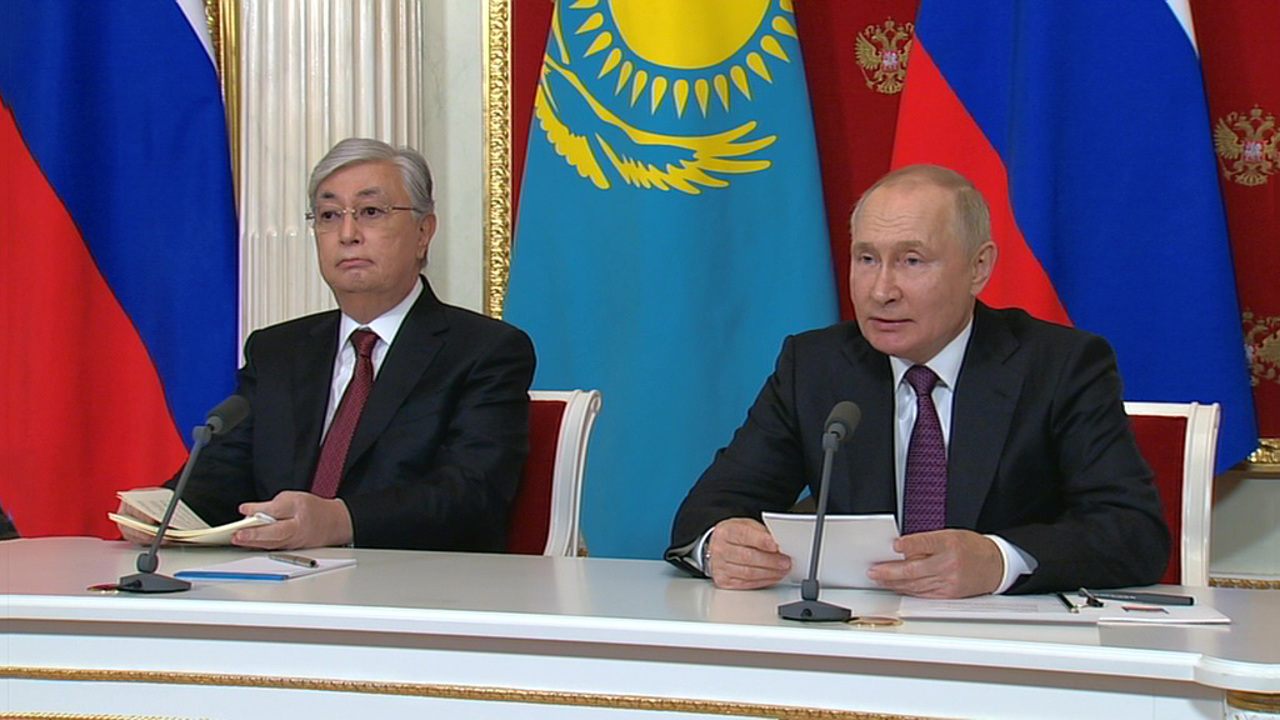 Путин и Токаев выступили на Форуме межрегионального сотрудничества