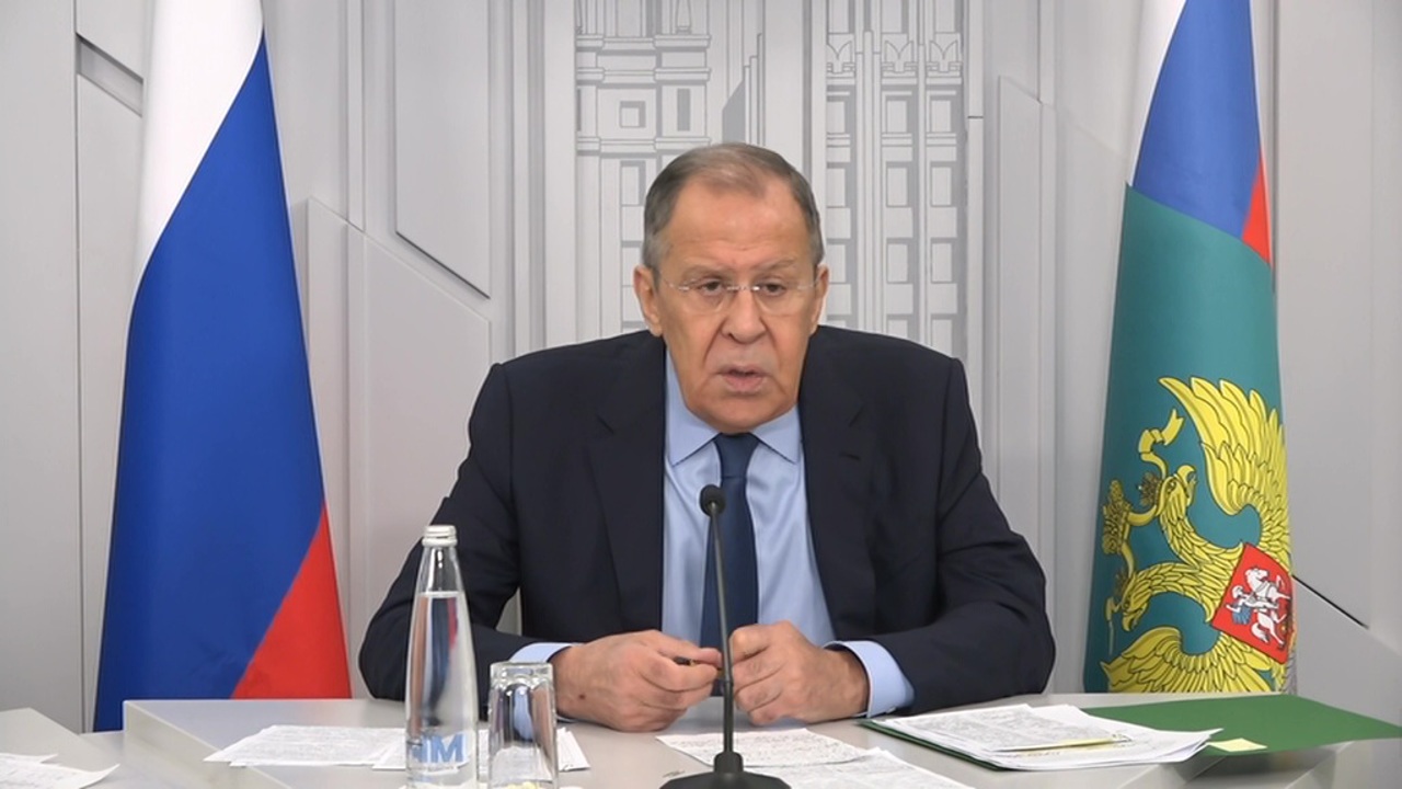 Лавров: Запад рассчитывал, что Россия не поднимется