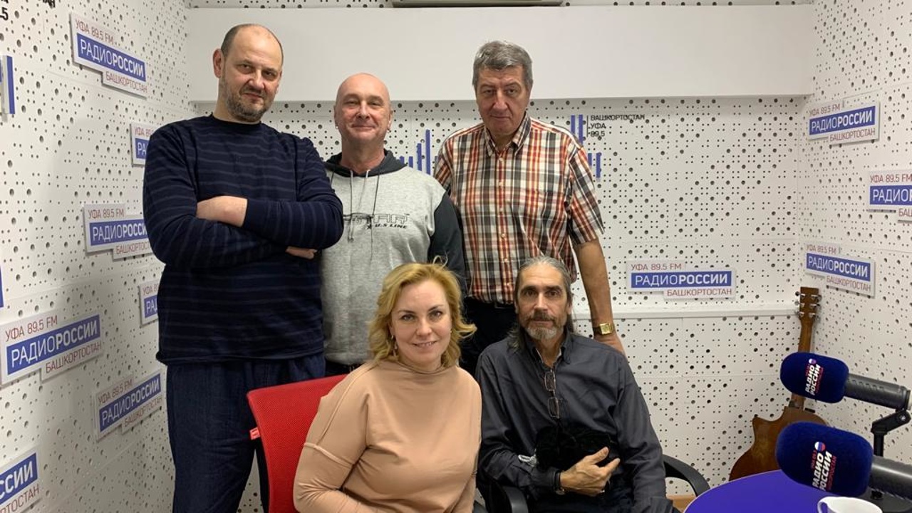 "Самовар" 6 декабря: утренний концерт с Владимиром Кузьмичевым, Анатолием Поляниным и Александром Мичуриным