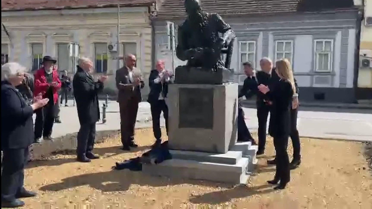В сербском городе Вршаце открыли памятник Никите Толстому
