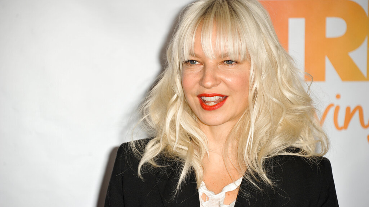 Австралийская певица Sia тайно вышла замуж