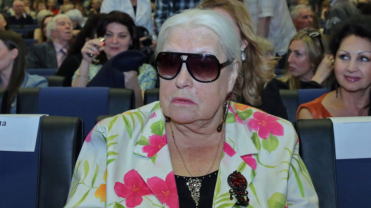Тяжба из-за квартиры: Федосеева-Шукшина заявила, что внучка обманула ее
